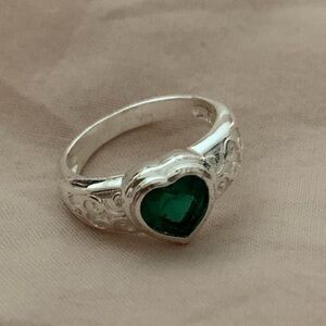 Evry Jewels Silver Tone Emerald Green Heart Gem Princess Ring